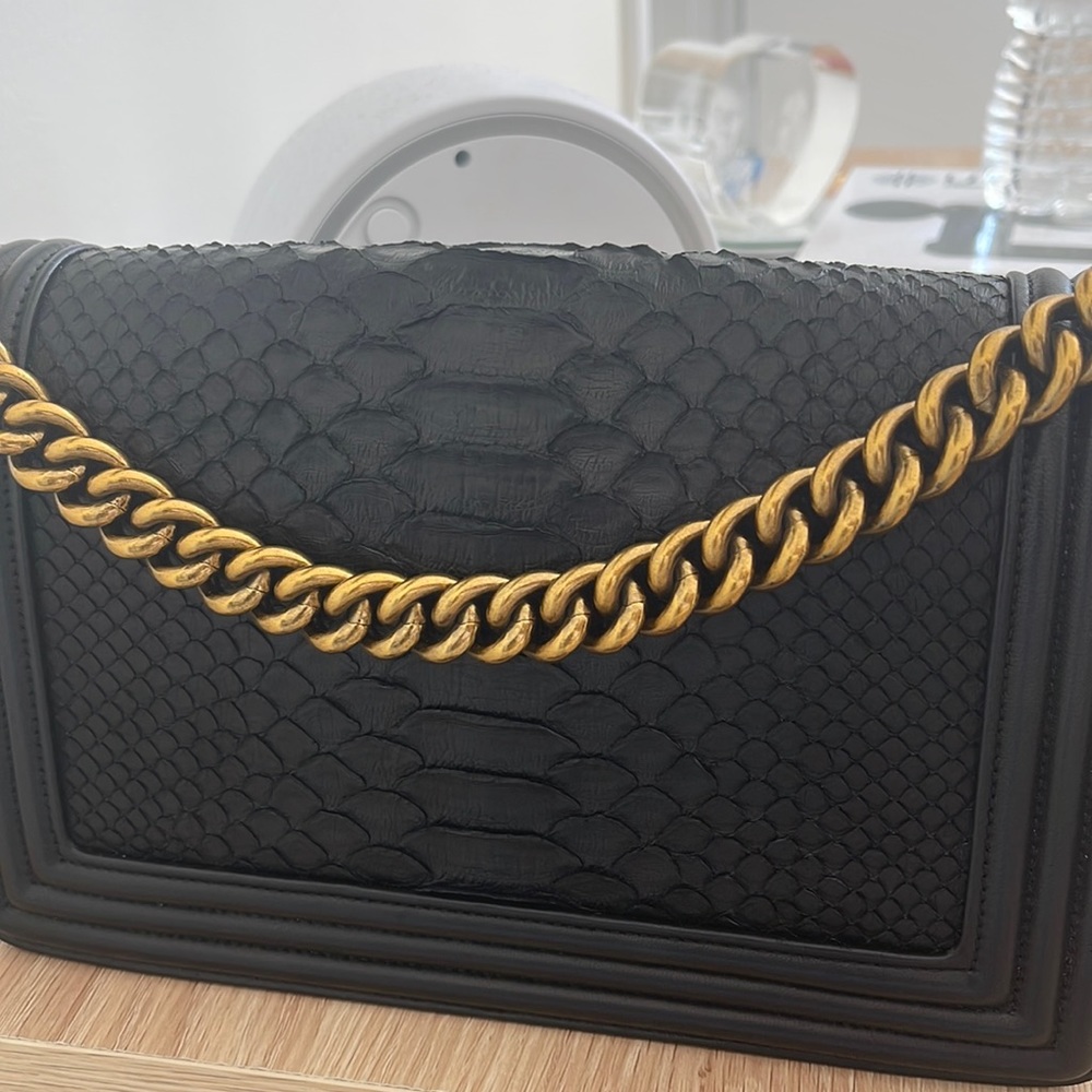 Phyton leather bag black with chain